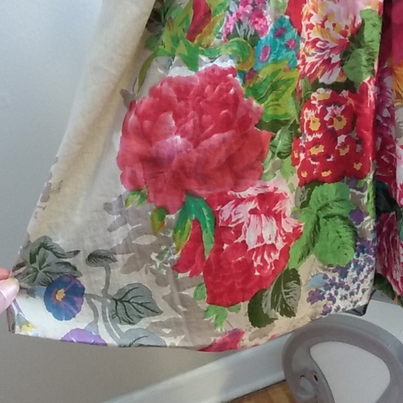 Balloon Bottom style Dress with Gold Sequins and floral print - Picture 3 of 4